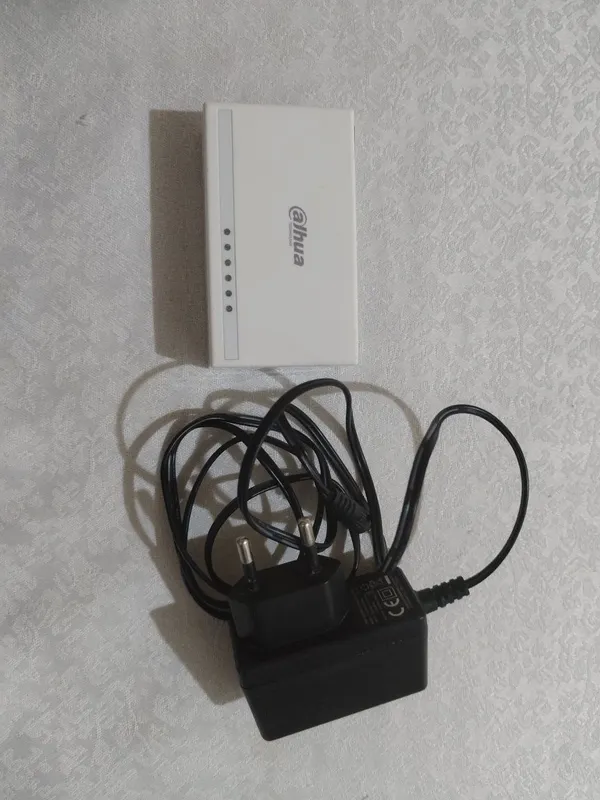 Kommutator (5-portli) Dahua DH-PFS3005-5ET-L