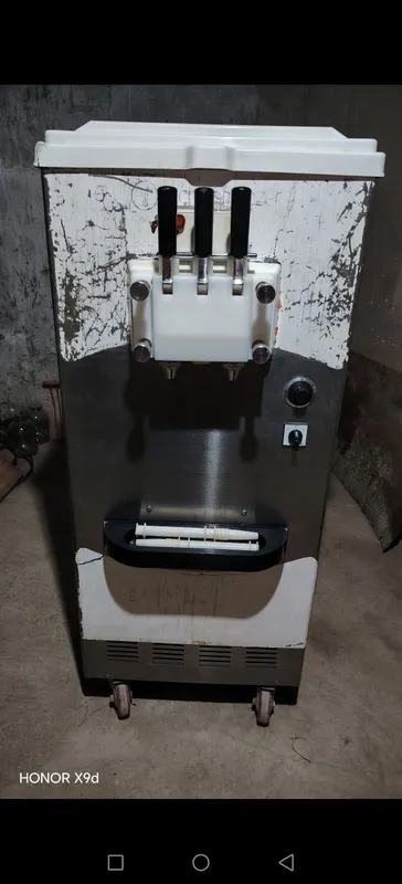 TECHNOFREZEER FR 220 ECO Muzqaymoq apparat 1 TECHNOFREZEER FR 220 ECO Muzqaymoq apparat 1
