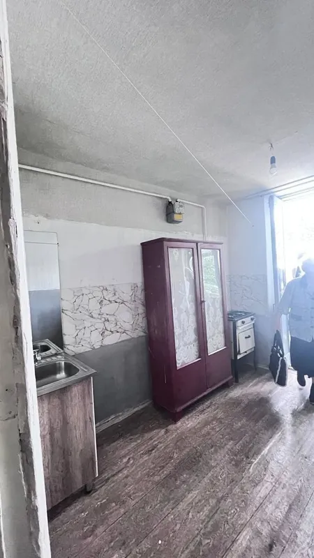 Срочно продается 1 ком квартира в новои 3 этаж — фото 4