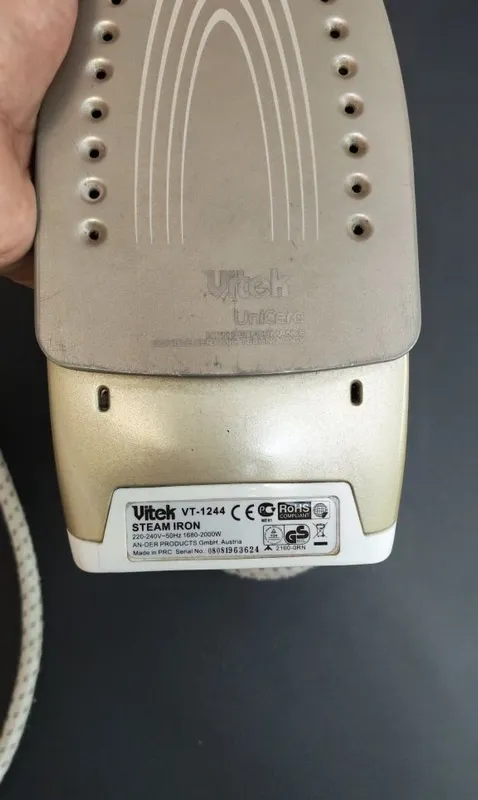 Yaxshi holatdagi Vitek VT-1244 dazmoli. Ishlaydi. 4
