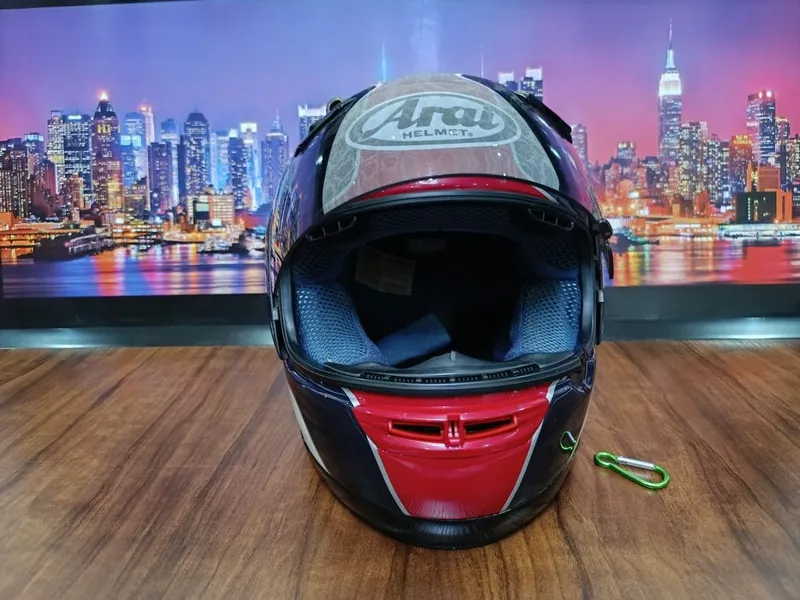 Мото шлем от Японского бренда ARAI Quantum — фото 5 Мото шлем от Японского бренда ARAI Quantum — фото 5