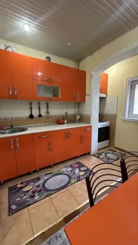 2-комн. квартира, 60 м², 3/4 этаж 3