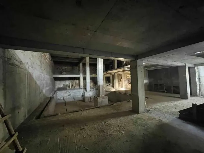 Продаётся здание на первой линии в яккасарайском районе | до 4 700 м² — фото 8