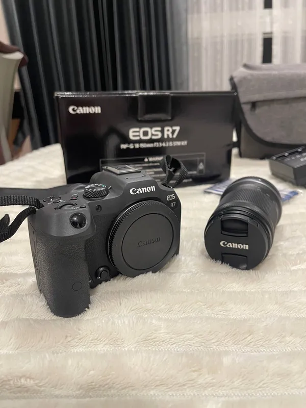 Canon R7 18-150mm KIT