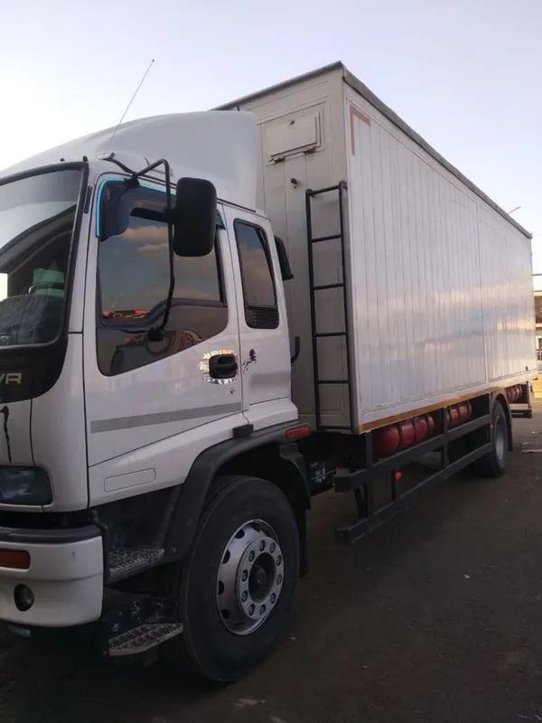 Isuzu 2022 yilli kraska toza 2