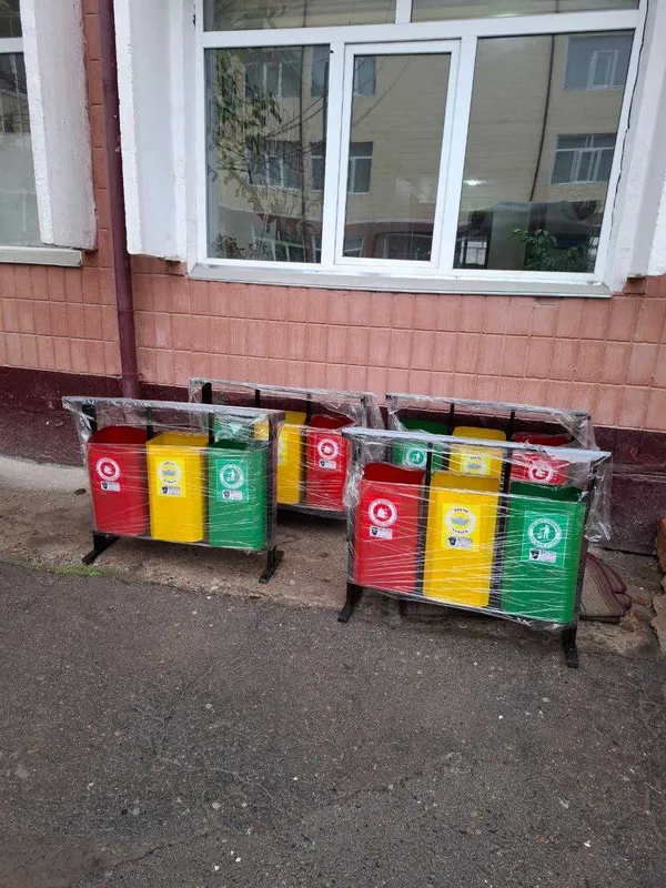 Металлическая урна для улицы 2