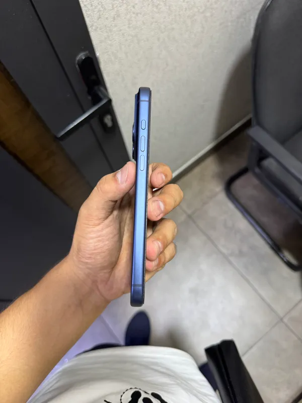 17 pro max Blue. 256/100% 9-sikl 5