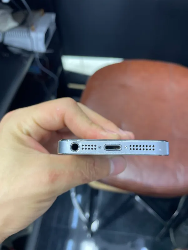 iPhone 5 s 5