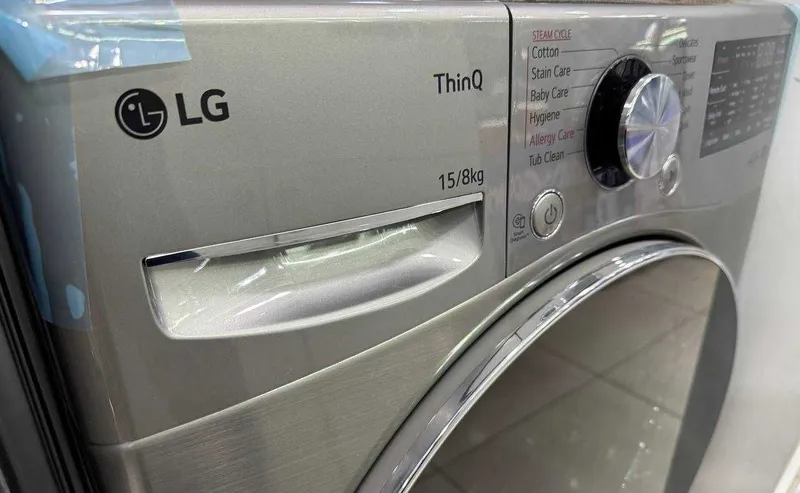 Стирально-сушильная машина LG 15/8 кг F0L9DGP2S AI DD Inverter Steam — фото 1