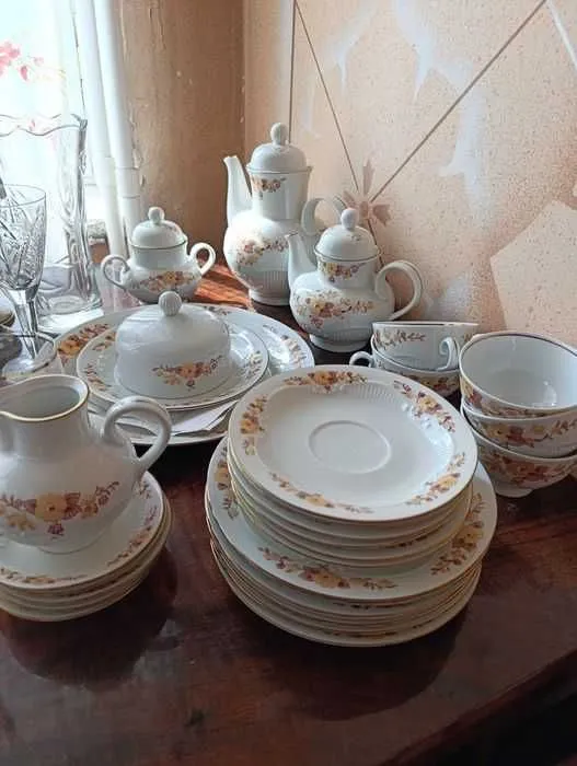 Продается сервис ГДР отличное качество, не полный