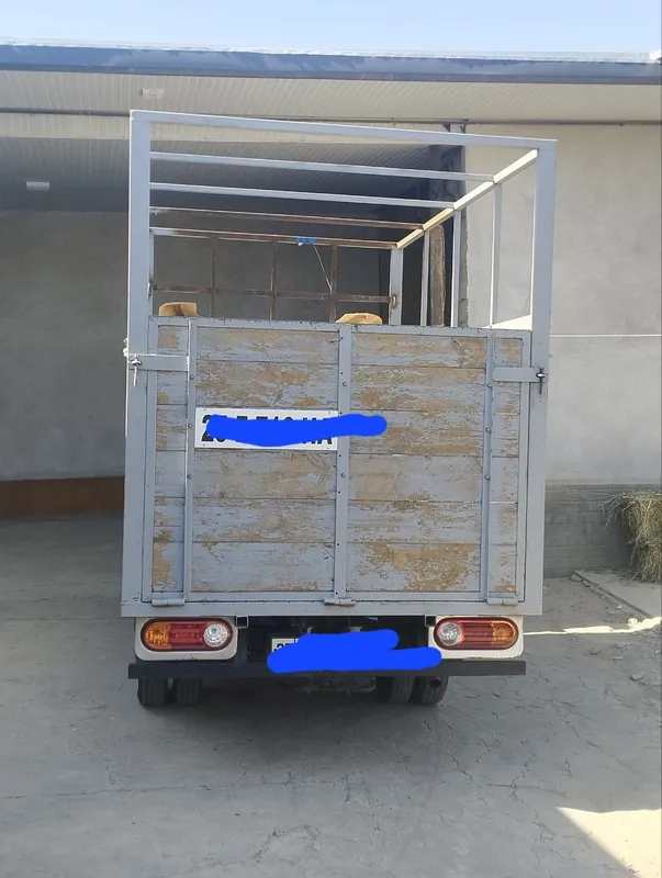Avtamobil sotladi 2