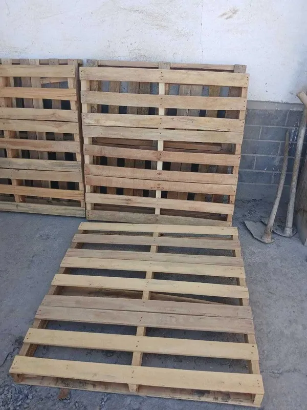 Продаются деревянные поддоны б/у с размерами 105х105х10 см 1 Продаются деревянные поддоны б/у с размерами 105х105х10 см 1