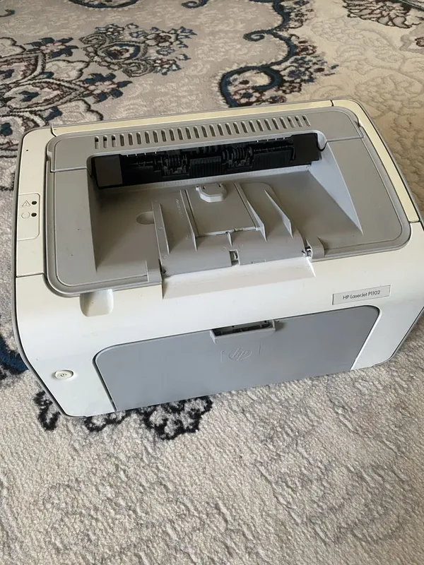 Hp laserjet 1102 printer oq-qora holati a'lo aybi yoq — фото 1