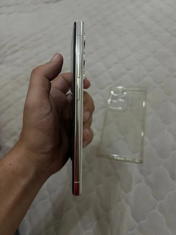 Samsung S23 Ultra, Koreyskiy, IMEI bor 7 Samsung S23 Ultra, Koreyskiy, IMEI bor 7