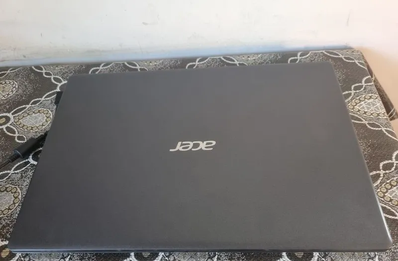 Acer Intel(R) Core(TM) i3-1005G1 CPU 1.20GHz 1 Acer Intel(R) Core(TM) i3-1005G1 CPU 1.20GHz 1