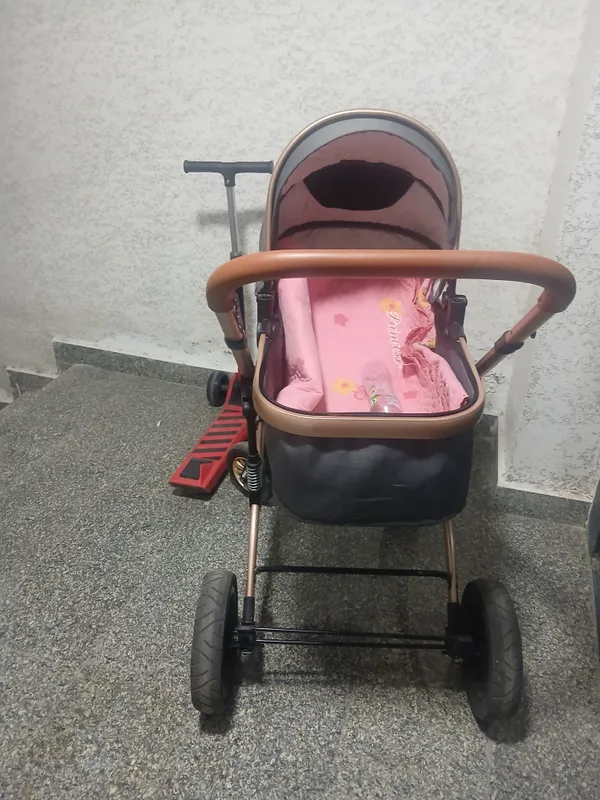 Коляска продаётся. качество отличное 2 Коляска продаётся. качество отличное 2