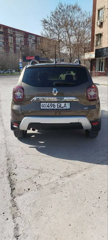 Легковая машина RENAULT DUSTER — фото 3