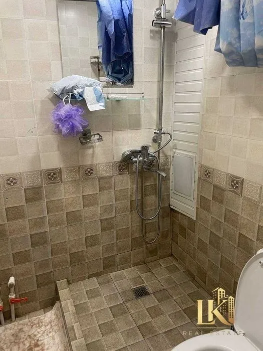 Продаётся 1-комнатная квартира, 26 м², 2/5, Мирабадский район (ориентир: парк Фурката) 5
