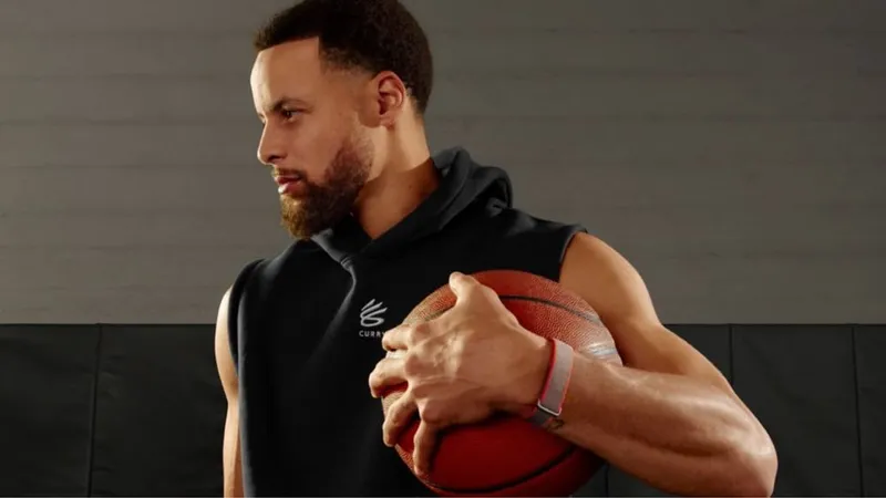 Google FitBit Air Stephen Curry 2