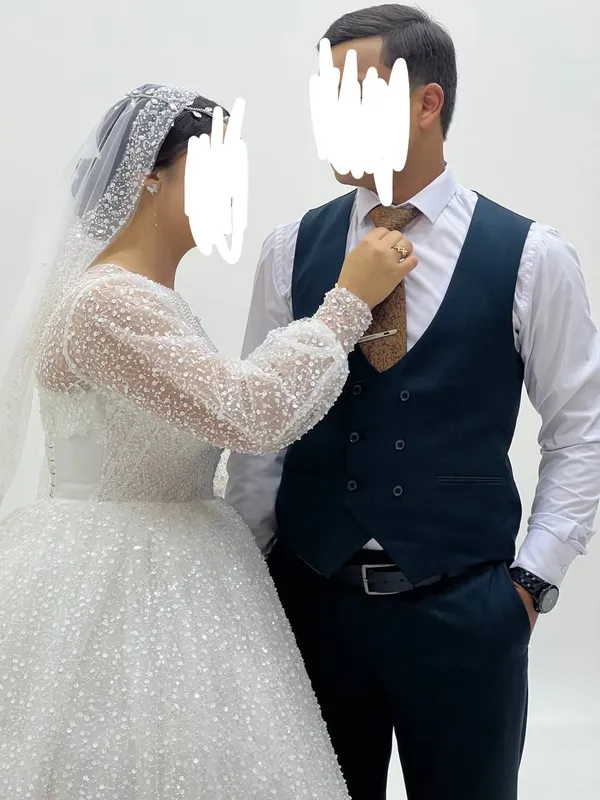 Kelin libosi  bir marta kiyilgan 1