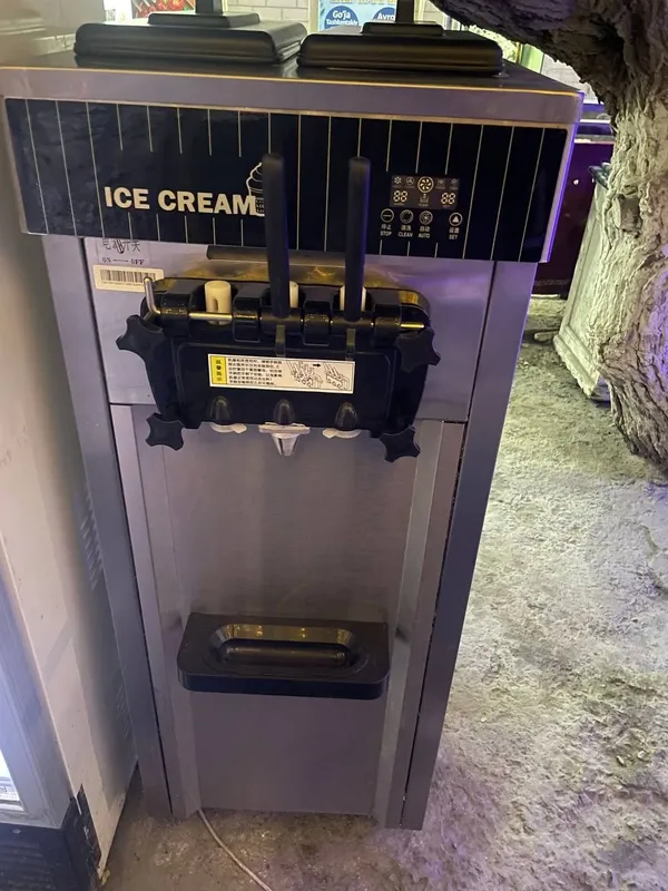 Freezer, marojniy aparat sotiladi