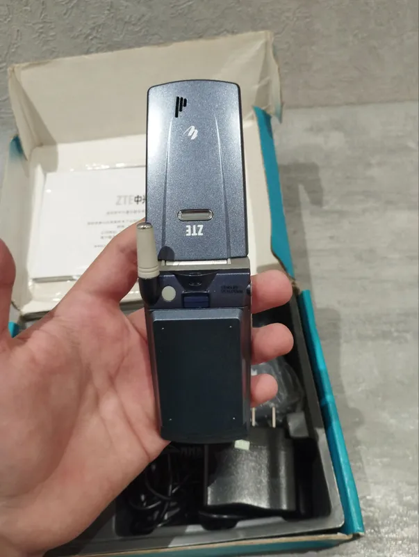 Коллекционный телефон ZTE — фото 4