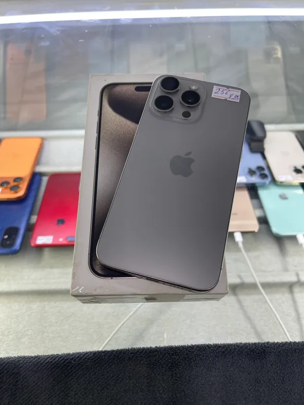 Apple 15 pro max