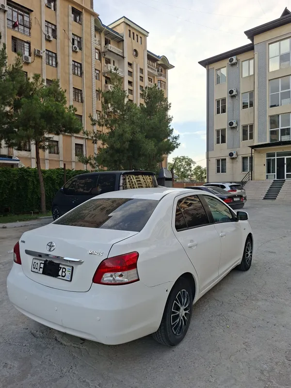 Срочно продаю тоиота ярис — фото 3 Срочно продаю тоиота ярис — фото 3