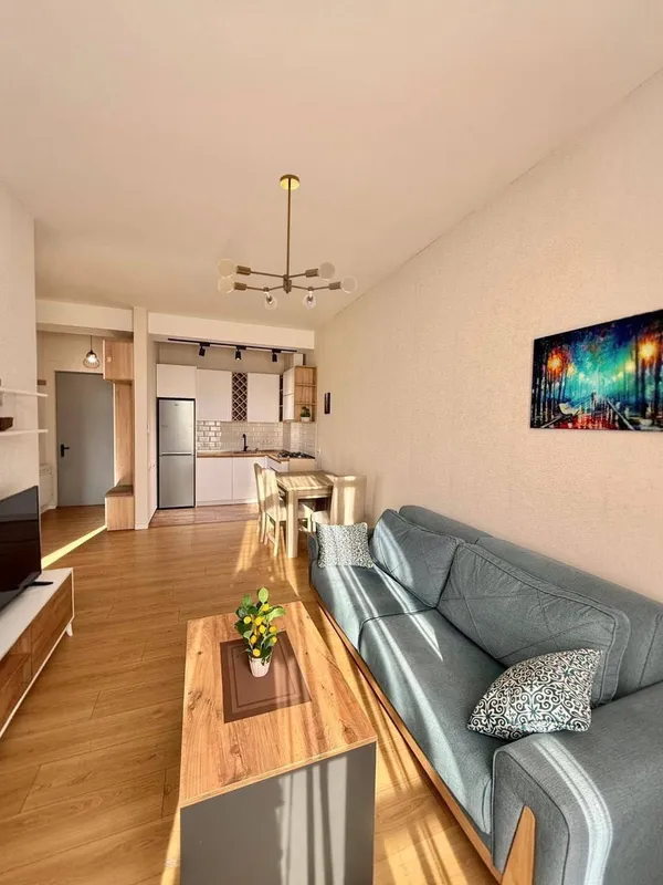 Срочно сдаю уютную 2х ком кв-ру 4/10 ЖК Yakkasaroy city ул.Бобура А1