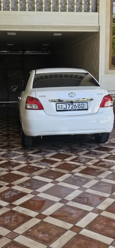 Toyota yaris 1.5 mator avtomat karopka sotiladi — фото 1