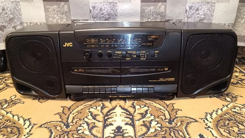 Большая магнитола JVC
