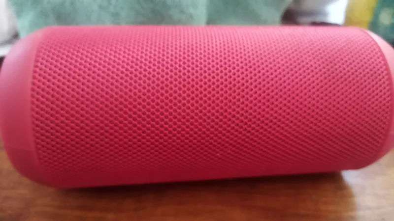Продам колонку hoco JBL играет громко сочна басс класс качества супер 4