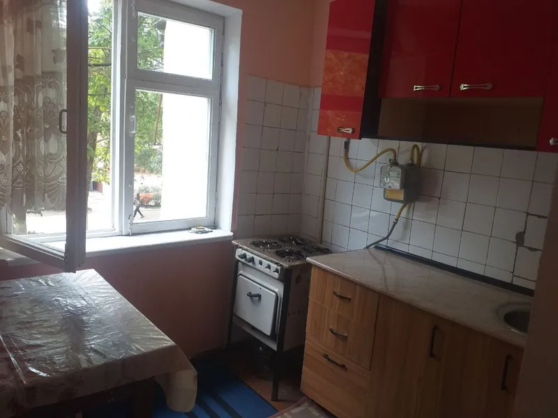 Продаётся 1 комнатная квартира в 1 микрорайоне — фото 3