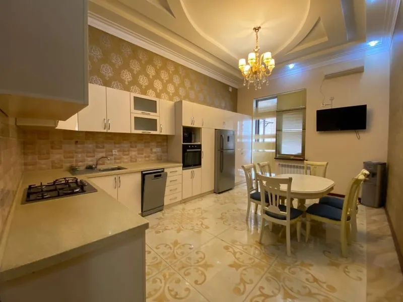 Grand Mir hotel, Конституция, 10 соток, дом! 5