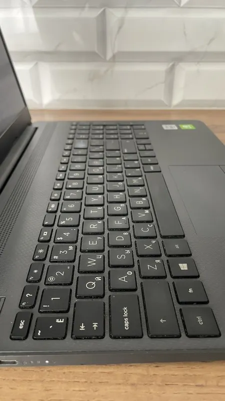 Noutbuk i5/10 8GB+ 240SSD 2GB Nvidia FullHD — фото 4