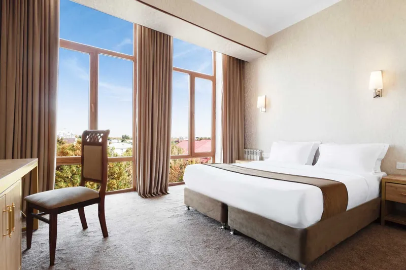Western Hotel - Markazda qulay turar joy