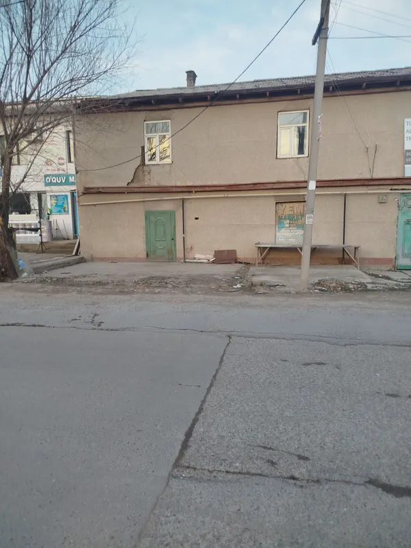Бизнес қилиш учун қибрай сентрида икки қаватли бино фасад ўн метр — фото 3