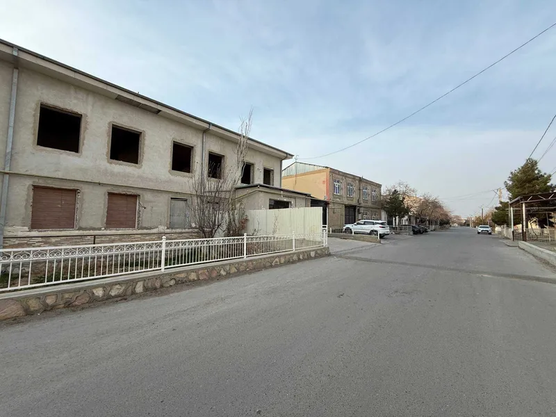 KAROBKA HOLATDAGI 7 SOTIQLI HOVLI markazdan sotiladi #a820