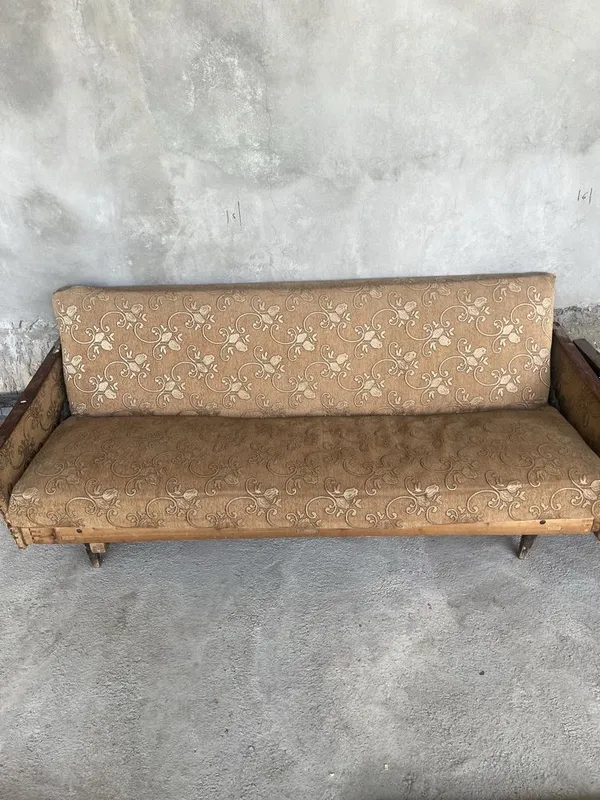 Eski 2 ta mebellar sotiladi. Ikkalasi 310.000 so'm. Arzon narxda!!!