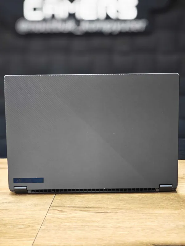 Мощный игровой Asus Rog Flow X16
