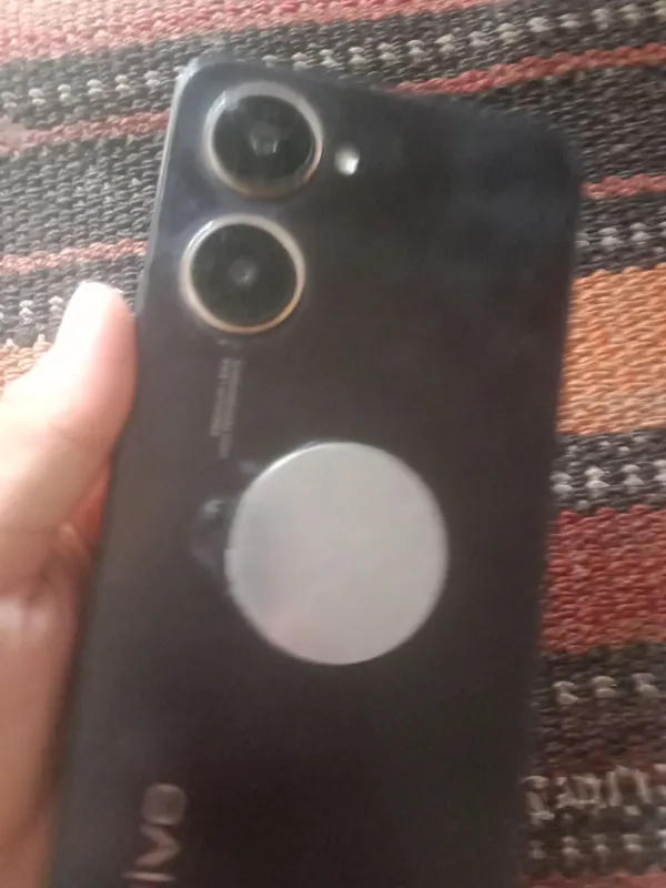 arzon telefon sotaman aybi ekrani singan va paroli esidan chiqqan