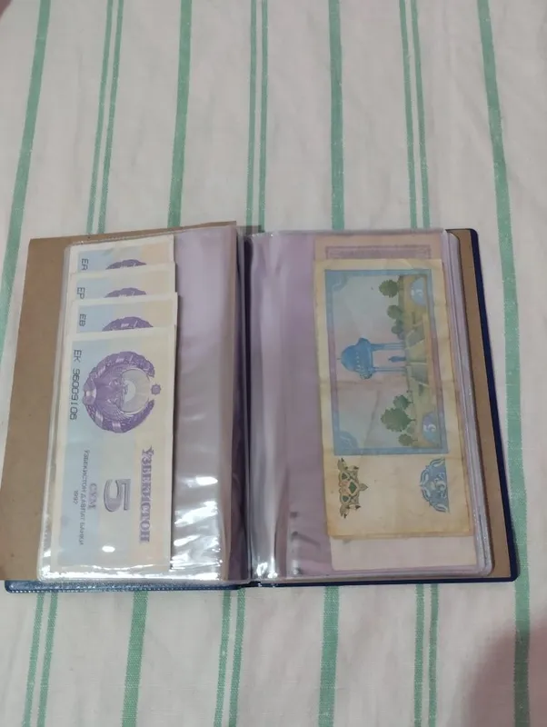 Продам два альбома для коллекции банкнот. 4