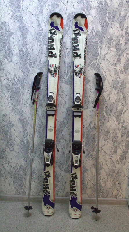 Детские горные лыжи Rossignol, France, 140 sm, c креплениями Детские горные лыжи Rossignol, France, 140 sm, c креплениями