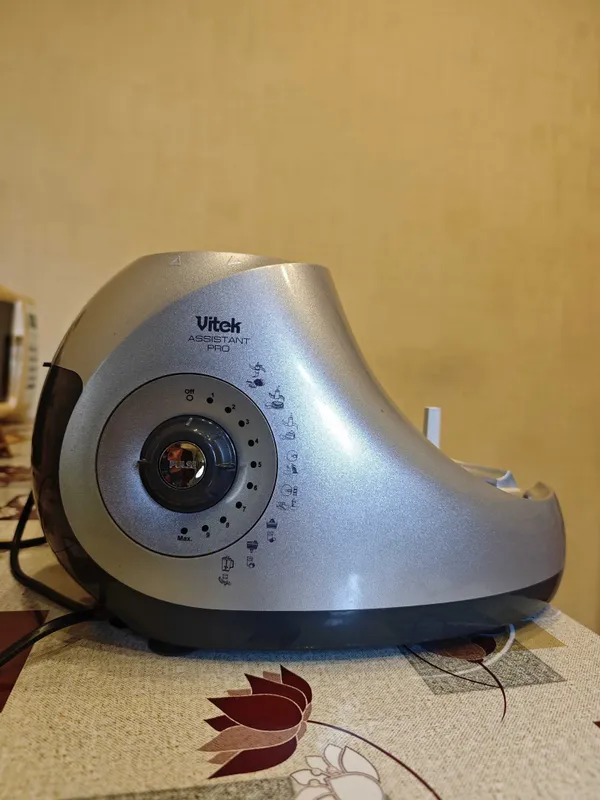 Продается кухонный комбайн Vitek VT-1616 SR, соковыжималка, блендер — фото 5