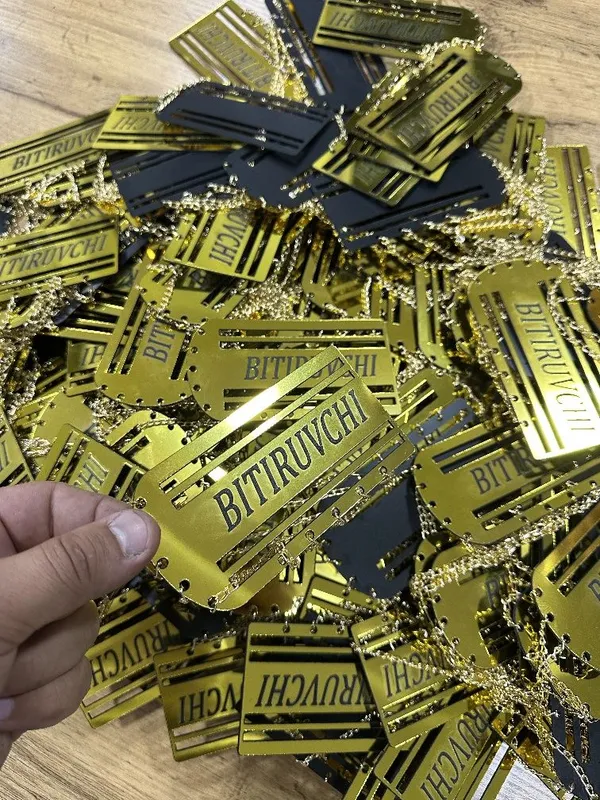 3400 optomga. Bitiruvchi pagon qo'ng'iroq lenta 3