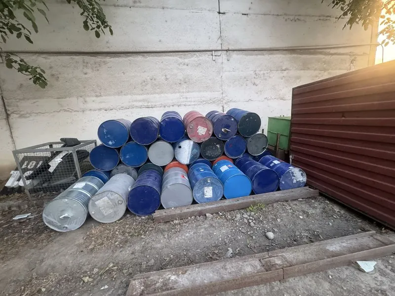 Bochka sotiladi 200 leturli 1 Bochka sotiladi 200 leturli 1