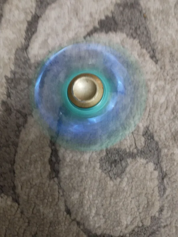 spinder juda zor zuda tez aylanadi kamida 1.5minut — фото 1