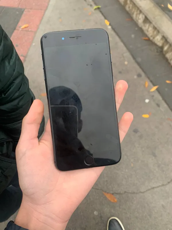 iPhone 8 Plus 64GB 5 iPhone 8 Plus 64GB 5