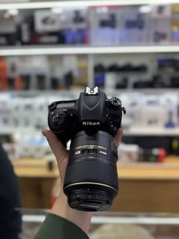 Nikon 105 mm F 2.8 micro Nikon 105 mm 2.8 macro 2