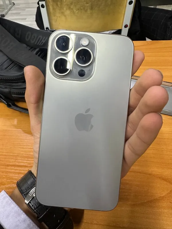 Iphone 15 pro max 1